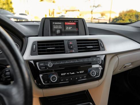 Used 2018 BMW 320i Sedan image 25