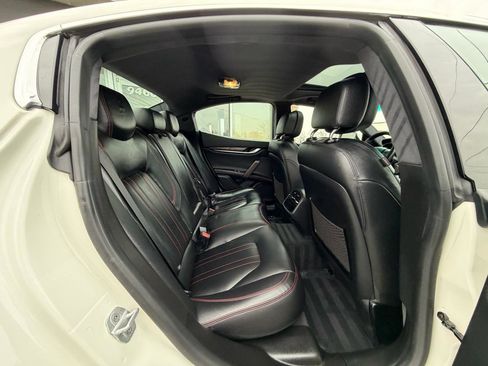 Used 2016 Maserati Ghibli S image 24