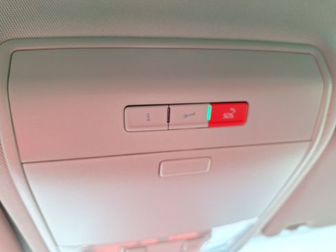 Used 2022 Volkswagen Atlas SE image 25