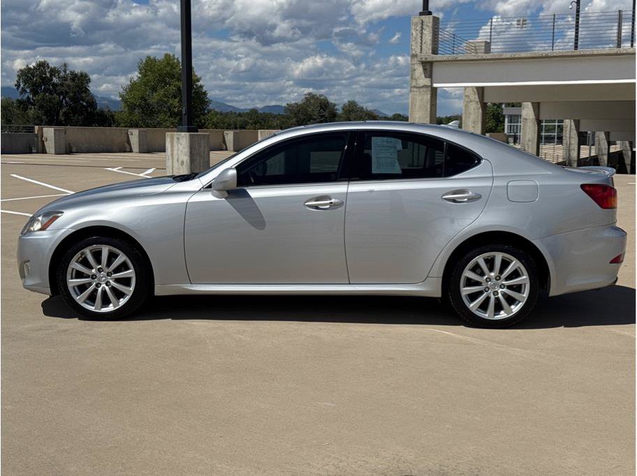 Used 2008 Lexus IS 250 AWD w/ Premium Pkg image 4