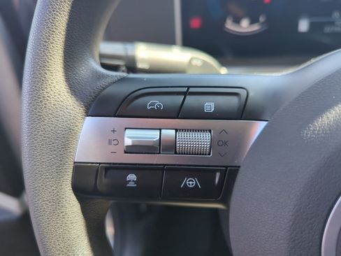 Used 2025 Hyundai Tucson SEL FWD image 14