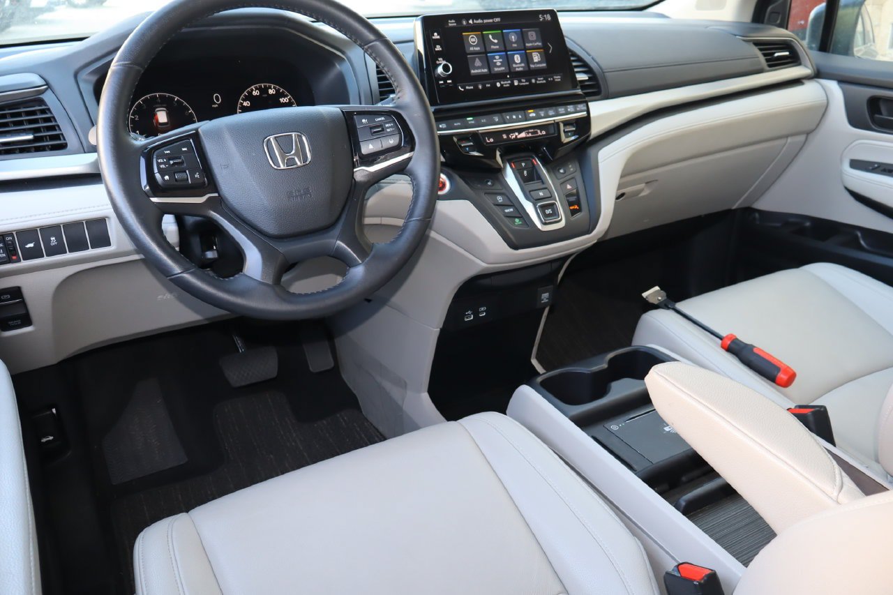 Used 2025 Honda Odyssey EX-L image 5