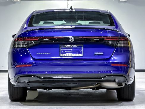 Used 2023 Honda Accord Sport image 10