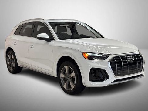 Used 2023 Audi Q5 2.0T Premium Plus w/ Premium Plus Package image 3