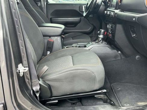 Used 2022 Jeep Gladiator Mojave w/ Trailer Tow Package image 23