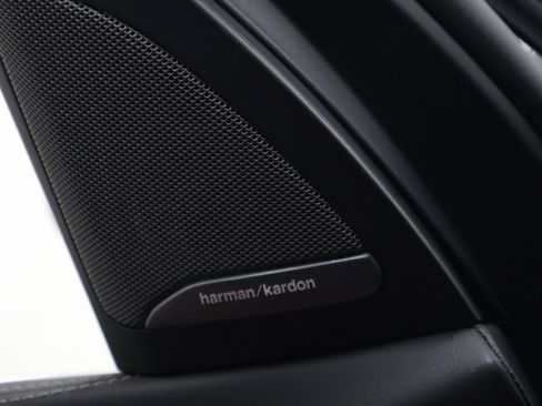 Used 2025 BMW X7 xDrive40i w/ Premium Package image 30