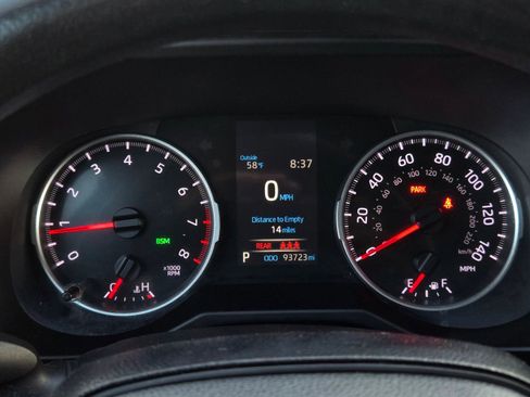 Used 2021 Toyota RAV4 XLE image 21