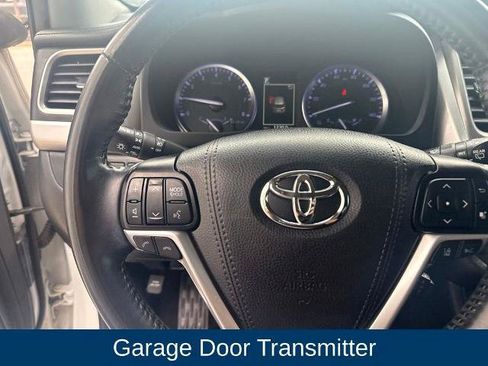 Used 2019 Toyota Highlander XLE AWD/4WD image 20