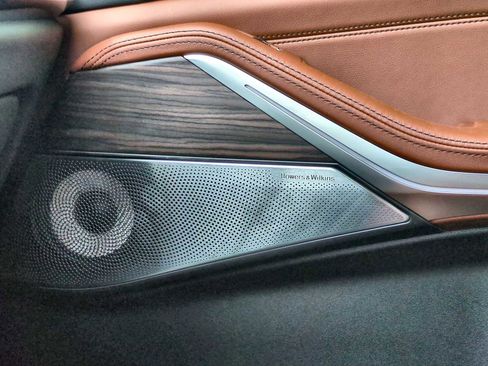 New 2026 BMW X7 M60i image 33