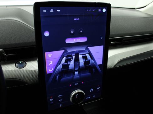 Used 2023 Ford Mustang Mach-E Select image 21