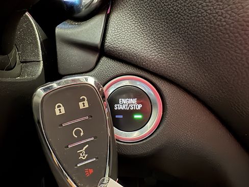 Used 2022 Chevrolet Equinox LT FWD image 25