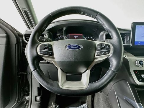 Used 2023 Ford Explorer XLT w/ Equipment Group 202A AWD/4WD image 13