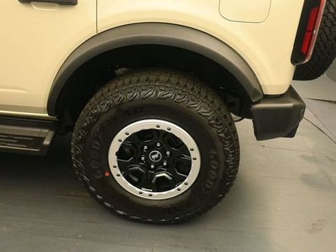 New 2026 Ford Bronco Outer Banks w/ Sasquatch Package AWD/4WD image 9