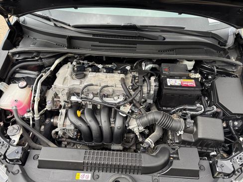 Used 2021 Toyota Corolla LE FWD image 20