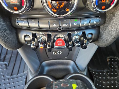 Used 2017 MINI Cooper 2-Door Hardtop FWD image 31