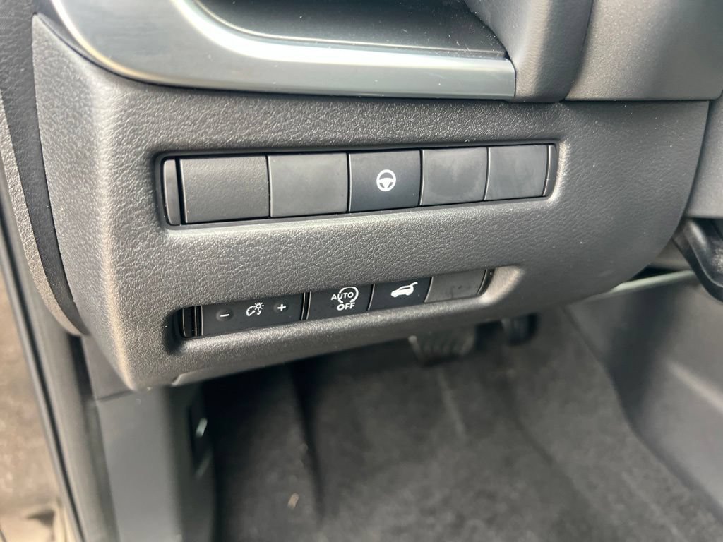 Certified 2023 Nissan Rogue SV w/ SV Premium B Package AWD/4WD image 47