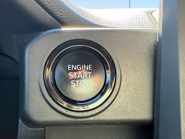 Used 2025 Toyota Tacoma SR5 AWD/4WD image 23
