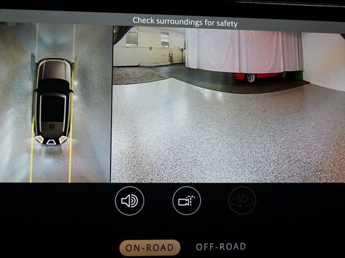 Used 2023 Land Rover Range Rover SE AWD/4WD image 6