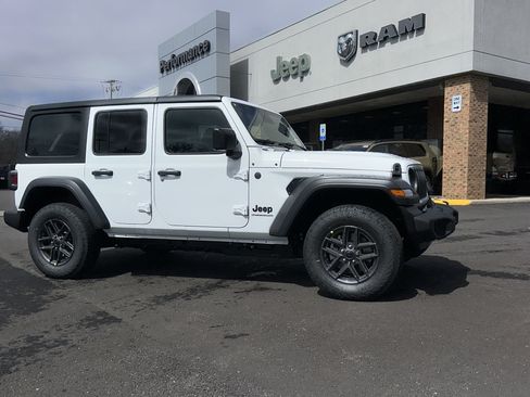 New 2026 Jeep Wrangler Unlimited Sport AWD/4WD image 17
