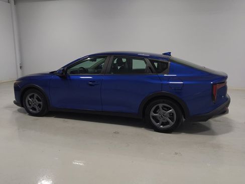 Used 2025 Kia K4 FWD image 3