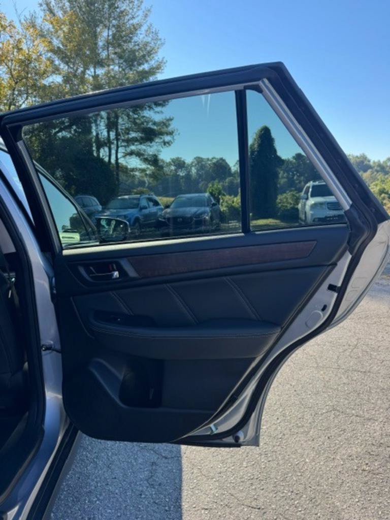 Used 2019 Subaru Outback 2.5i Limited AWD/4WD image 14