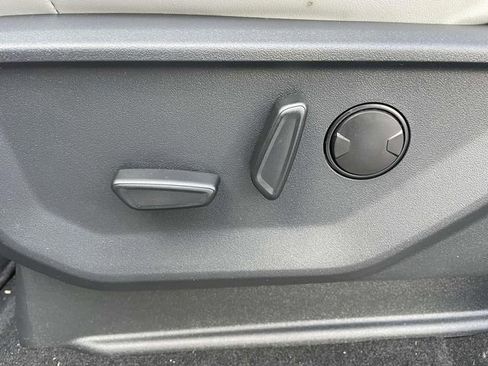 New 2025 Ford Expedition Platinum w/ Driver's Package image 18