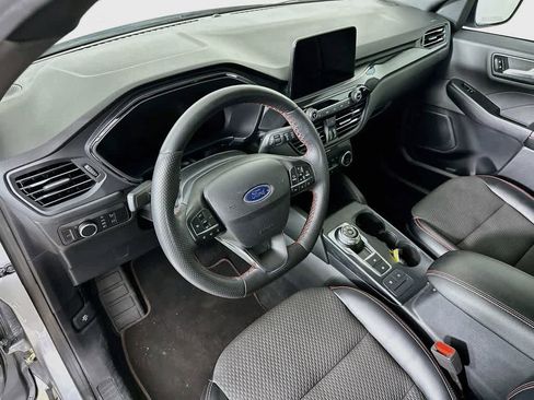 Used 2023 Ford Escape ST-Line AWD/4WD image 2