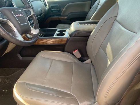 Used 2018 GMC Sierra 1500 SLT w/ Enhanced Driver Alert Package RWD image 3