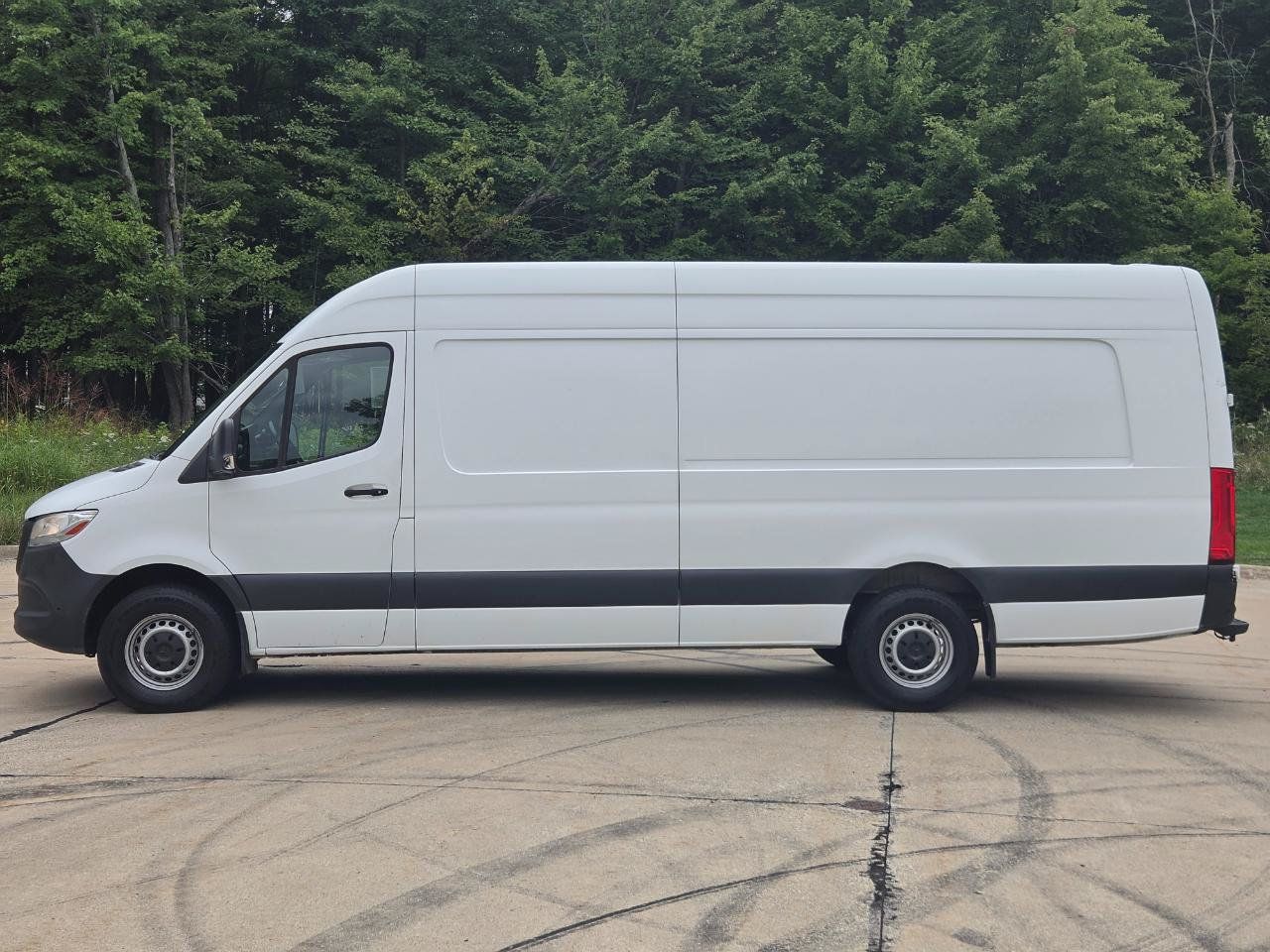 Used 2020 Mercedes-Benz Sprinter 2500 w/ Driver Convenience Package image 2
