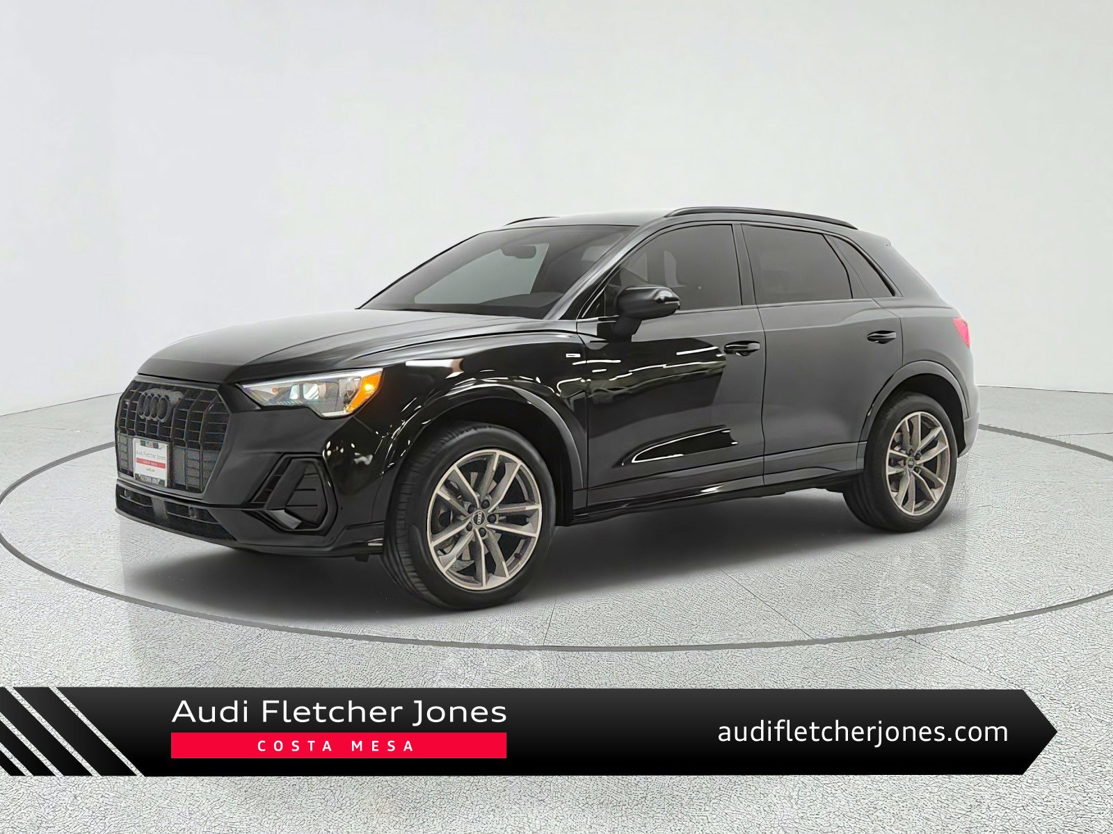 Used 2022 Audi Q3 2.0T Premium w/ Black Optic Sport Package AWD/4WD image 1