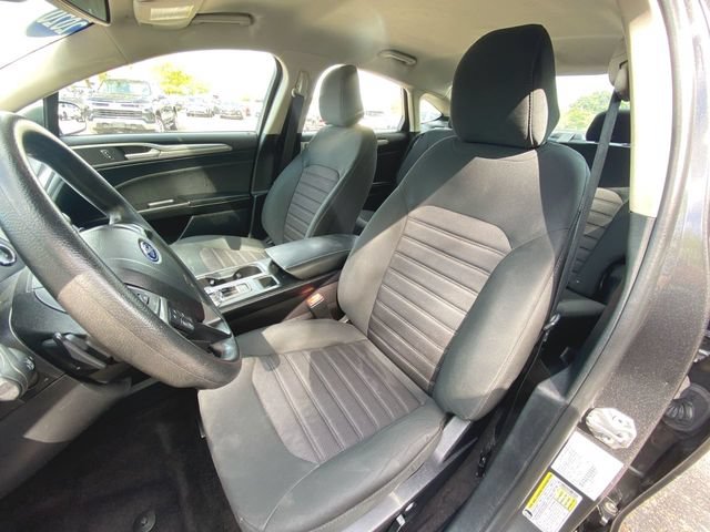 Used 2020 Ford Fusion SE AWD/4WD image 18