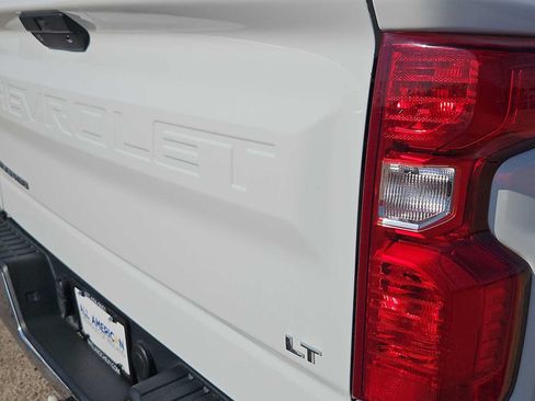 Used 2019 Chevrolet Silverado 1500 LT w/ Texas Edition AWD/4WD image 23