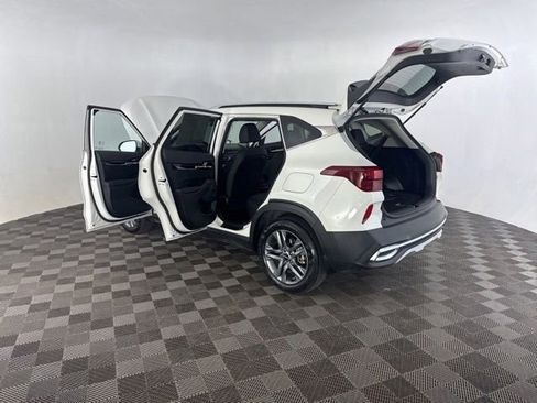 Used 2023 Kia Seltos S AWD/4WD image 20