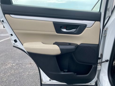 Used 2020 Honda CR-V LX image 16