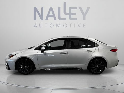 Used 2023 Toyota Corolla SE FWD image 2
