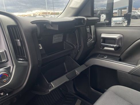 Used 2019 Chevrolet Silverado 2500 LT image 16