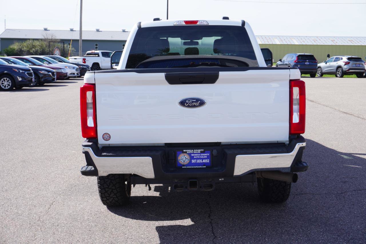 Used 2023 Ford F250 XLT w/ FX4 Off-Road Package AWD/4WD image 4