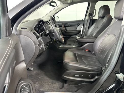 Used 2017 Chevrolet Traverse Premier FWD image 17