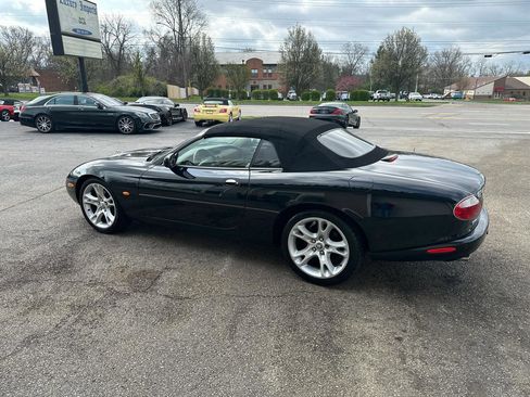 Used 2004 Jaguar XK8 Convertible image 28