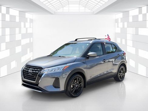 Certified 2024 Nissan Kicks SV w/ Interior Electronics Package FWD image 3