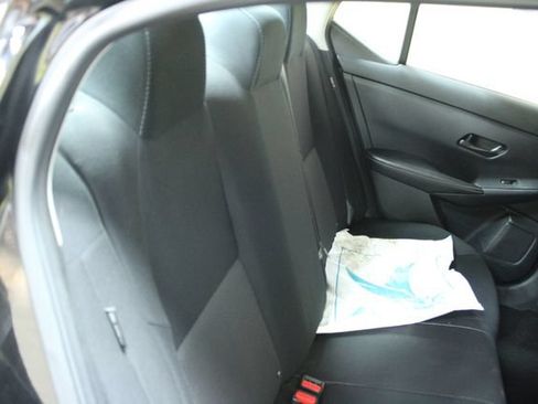 Used 2024 Nissan Sentra SV FWD image 9