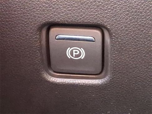 Used 2024 Chevrolet Blazer LT image 23