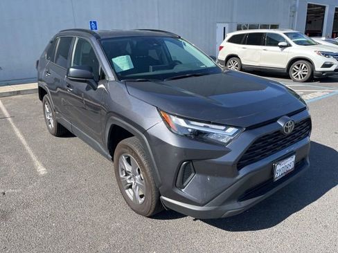 Used 2025 Toyota RAV4 LE AWD/4WD image 3