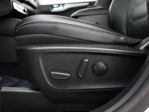 Used 2023 Ford Escape SE w/ PHEV Premium Package FWD image 12