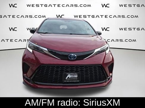 Used 2023 Toyota Sienna XSE w/ XSE Plus Package FWD image 5