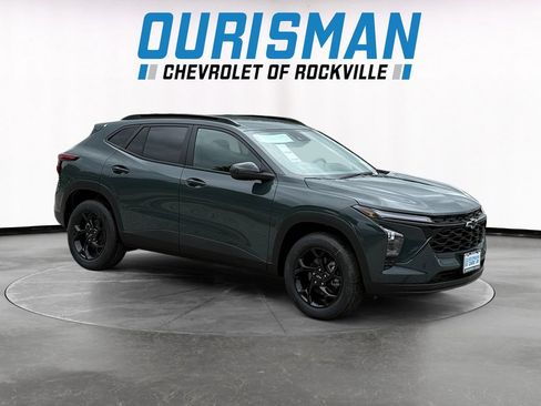 New 2026 Chevrolet Trax LT w/ Driver Confidence Package FWD image 1