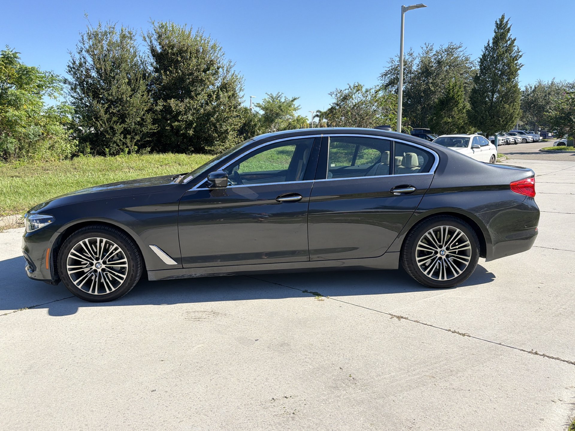 Used 2017 BMW 540i xDrive AWD/4WD image 7
