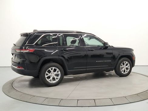 Used 2024 Jeep Grand Cherokee Limited RWD image 7