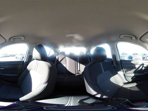 Used 2025 Nissan Sentra SV image 40