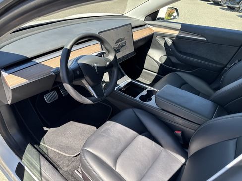 Used 2022 Tesla Model 3 Long Range AWD/4WD image 10